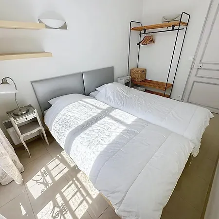 2 Bedroom Forville. 8 Mins From The Palais. 328