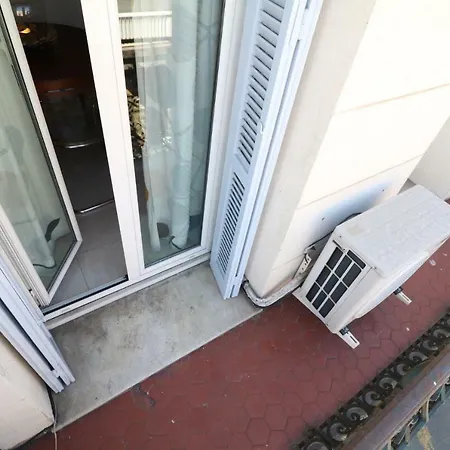 Apartman 2 Bedroom Forville. 8 Mins From The Palais. 328 Cannes